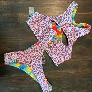 Moana Bikini Penny parrot NWT size small